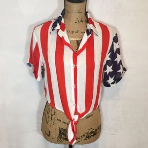 🇺🇸Stars & Stripes Tie Front Crop Top